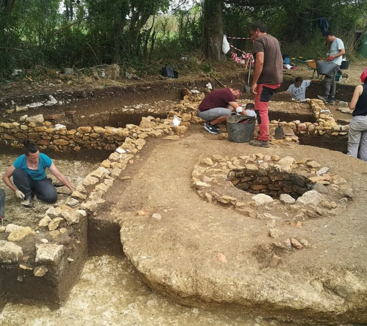 Fotografia da residência romana escavada na Espanha