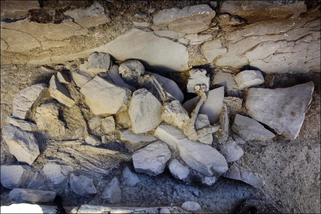 Sepultura megalítica escavada na Espanha