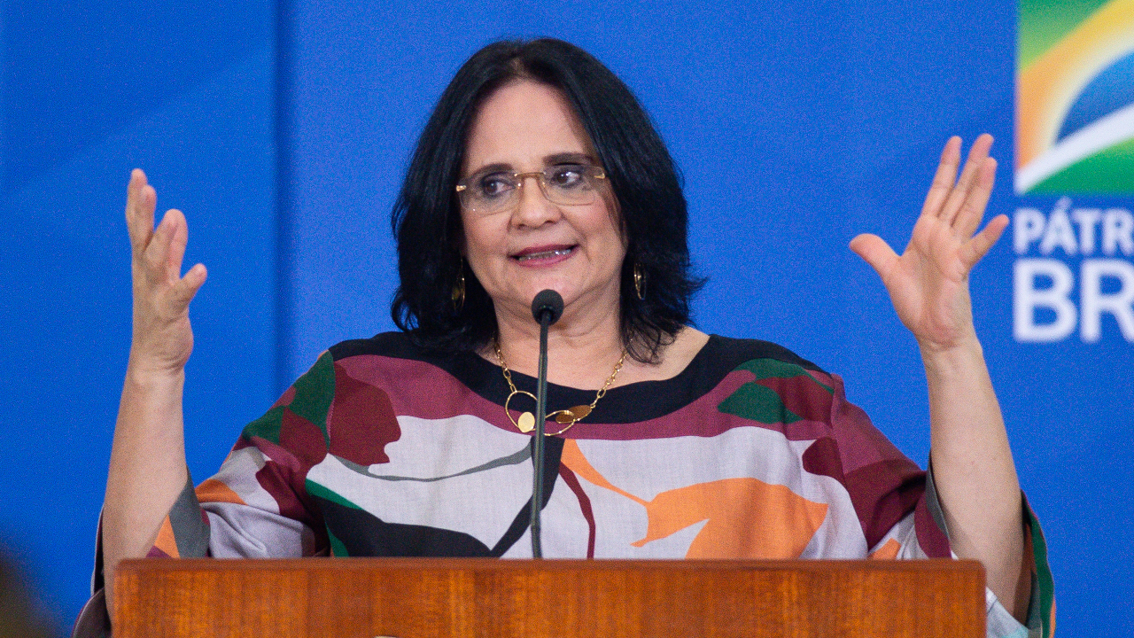 Damares Alves, ex-Ministra da Mulher, da Família e dos Direitos Humanos no Brasil