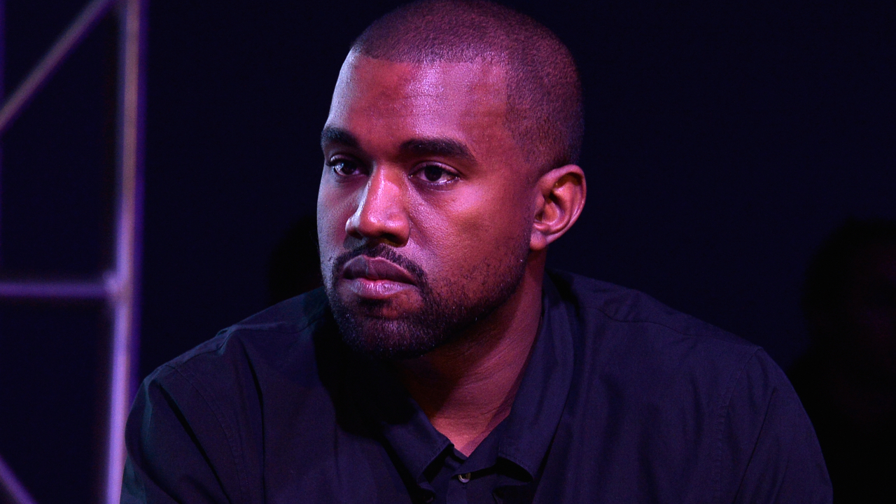 Kanye West, rapper estadunidense envolvido em polêmicas de antissemitismo
