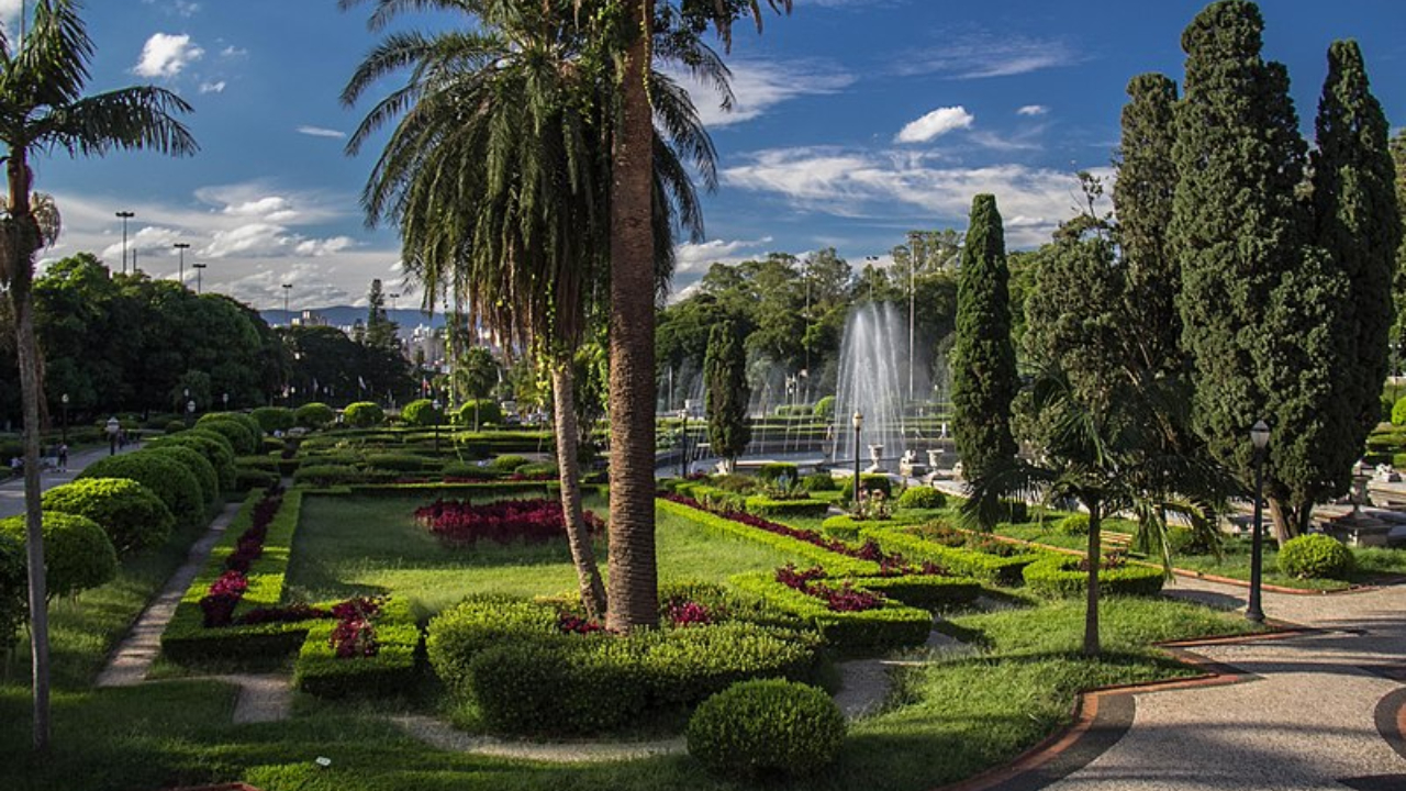 Fotografia de jardins do Museu do Ipiranga