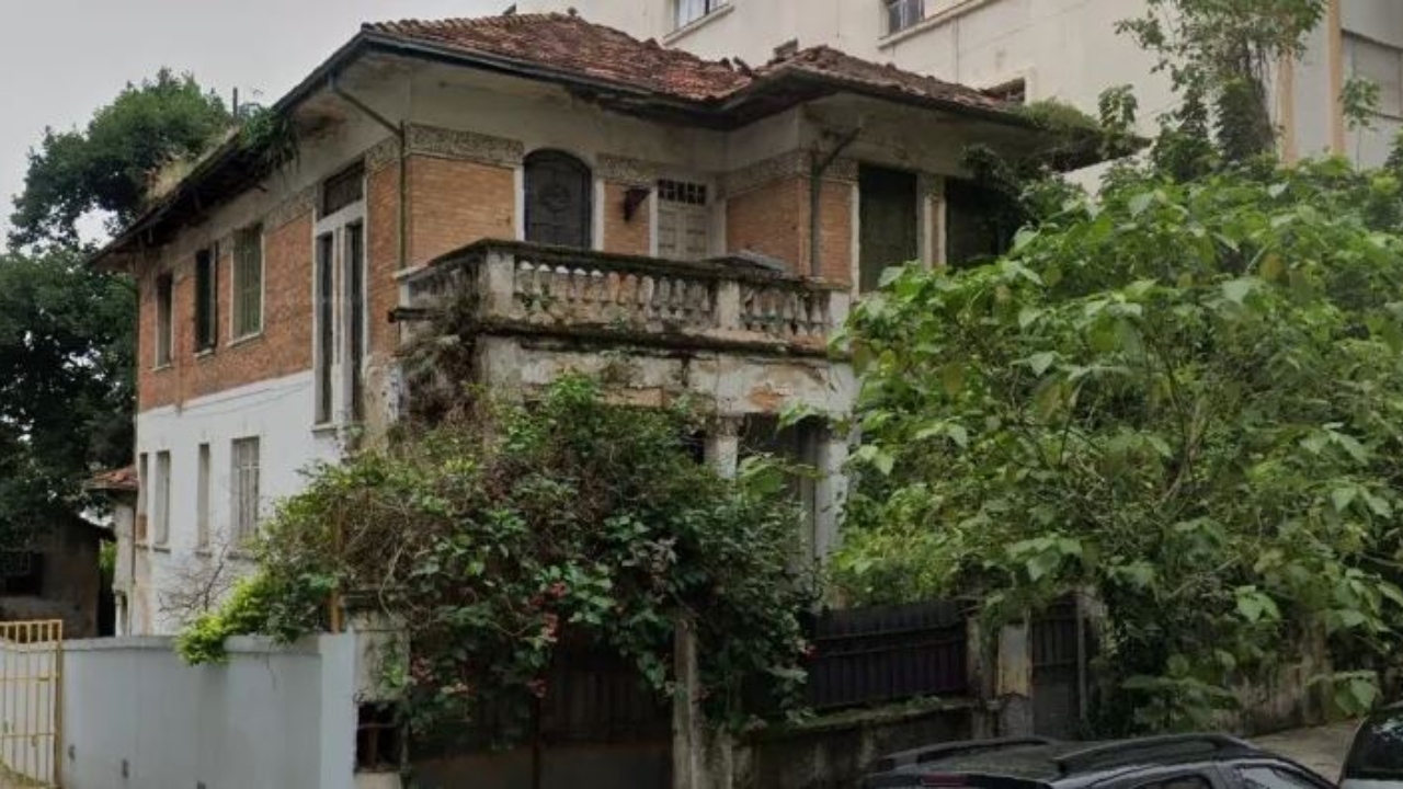 Fotografia da mansão em que vivia Margarida Bonetti, no bairro de Higienópolis, em São Paulo