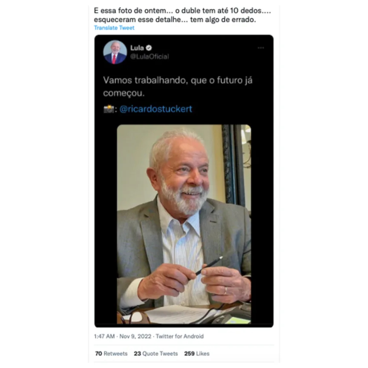 Publicação em que é possível ver foto de Lula com 10 dedos e comentário de internauta sobre possibilidade de ser um dublê