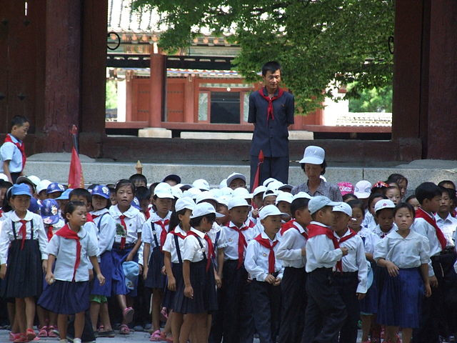crianças norte coreanas ta