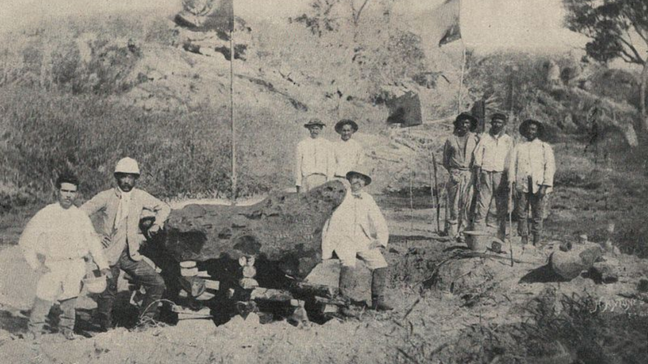 Fotografia de 1887 do meteorito Bendegó