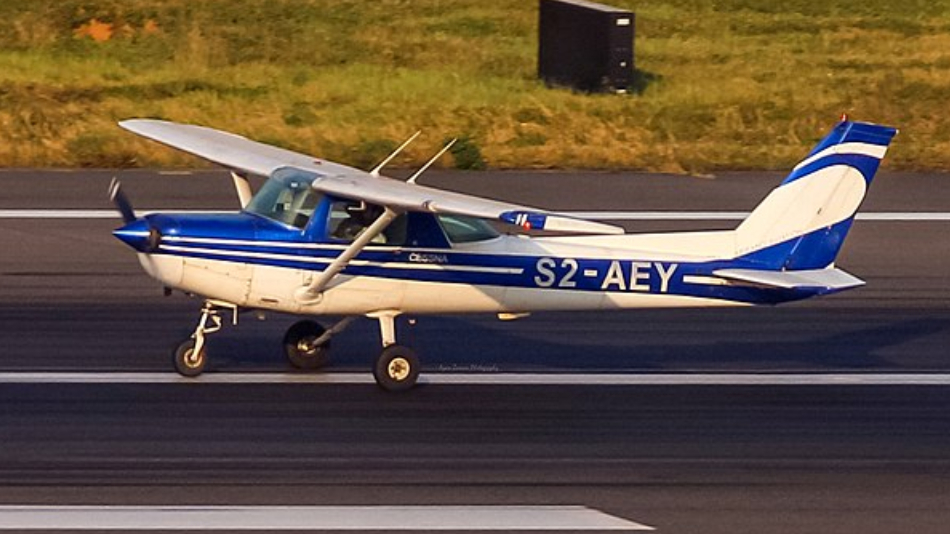 Avião do modelo Cessna 152