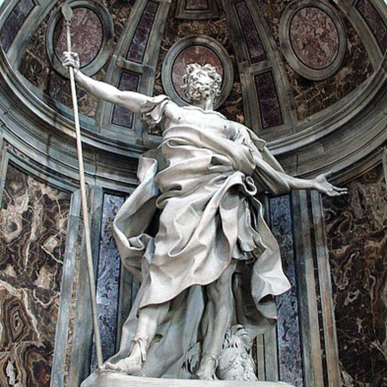 Estátua de São Longuinho na Basílica de São Pedro, em Roma, na Itália