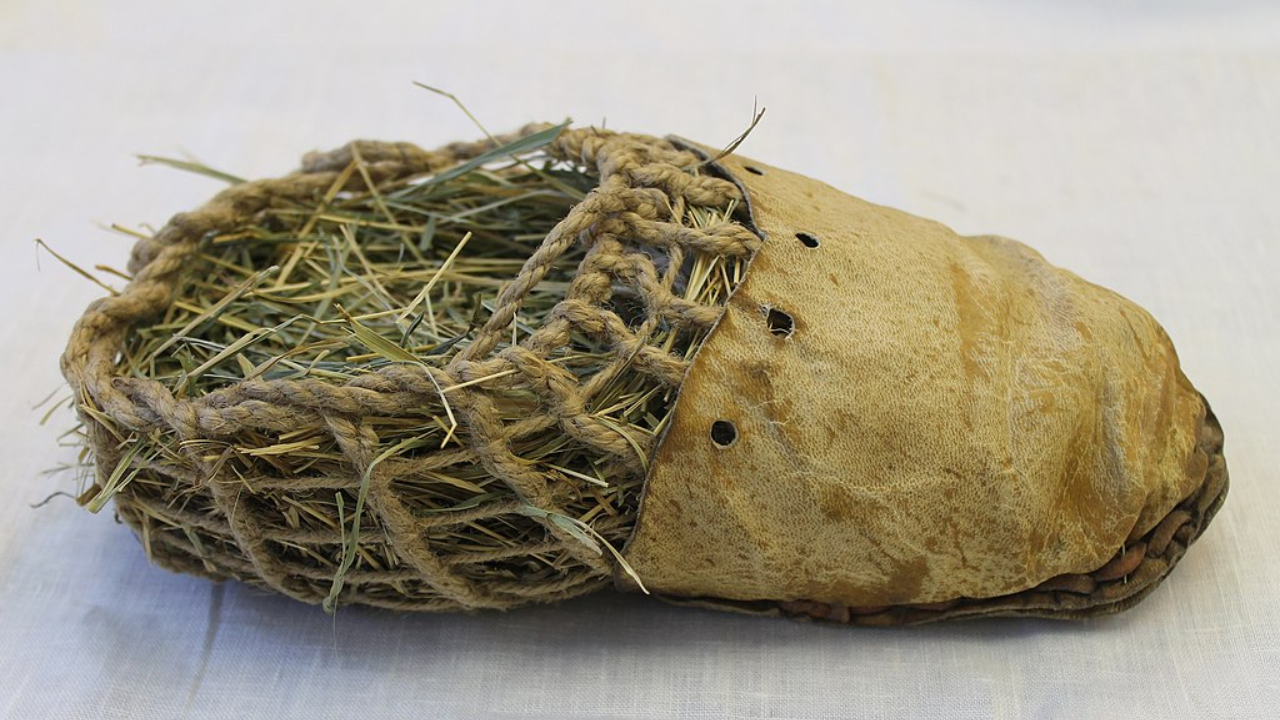 Réplica do calçado de Ötzi, o Homem de Gelo