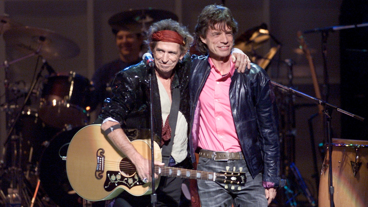 Keith Richards e Mick Jagger, respectivamente, dois dos fundadores da banda The Rolling Stones