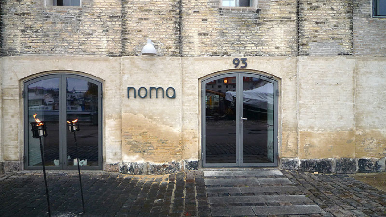 Entrada do renomado restaurante Noma, em Copenhage, na Dinamarca
