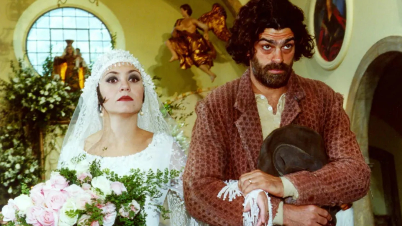Adriana Esteves e Eduardo Moscovis como Catarina e Petruchio em 'O Cravo e a Rosa' (2000 - 2001)