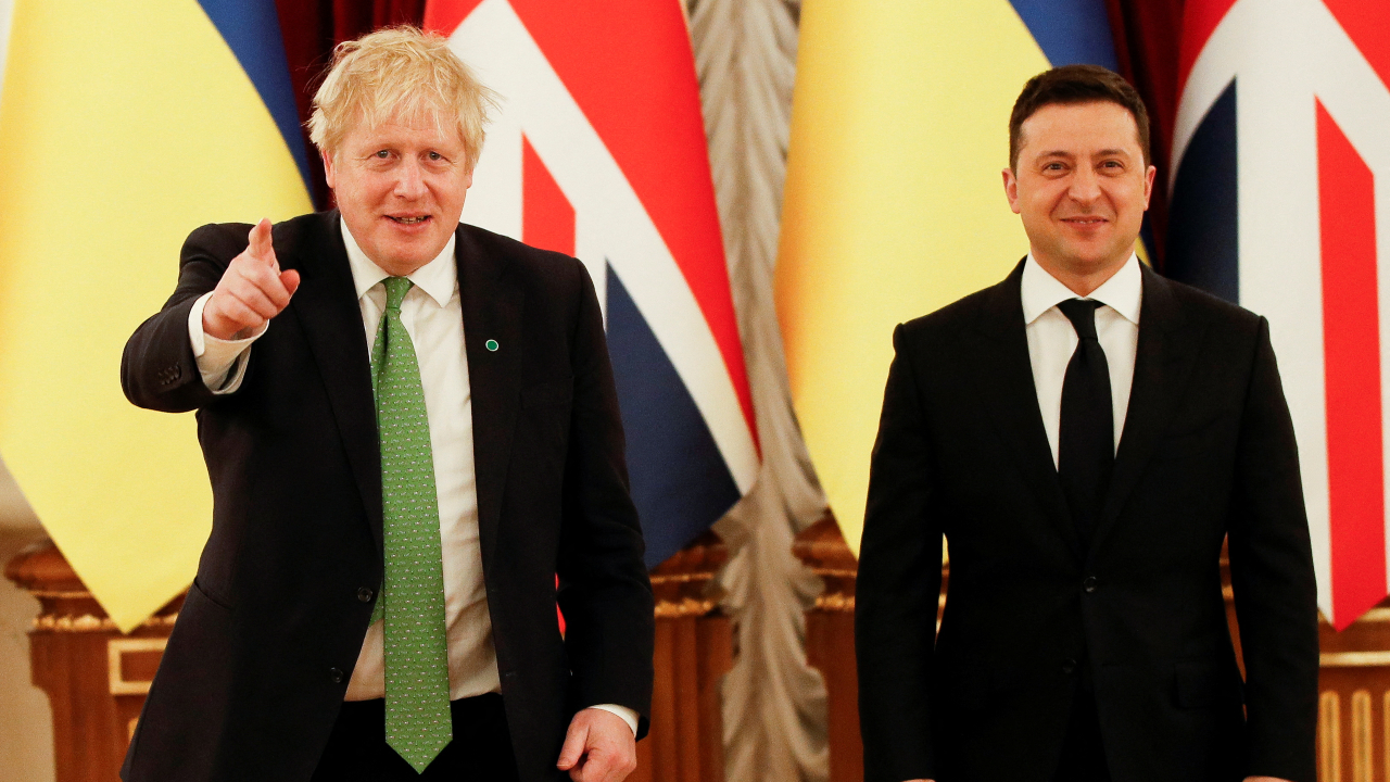 Boris Johnson e Volodymyr Zelensky