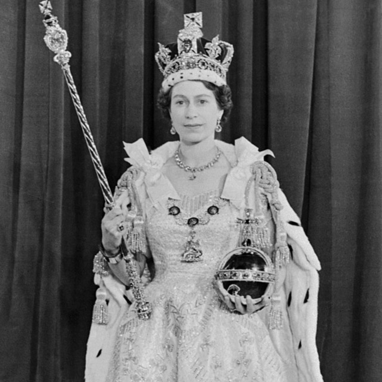 Rainha Elizabeth II na época de sua coroação como rainha do Reino Unido