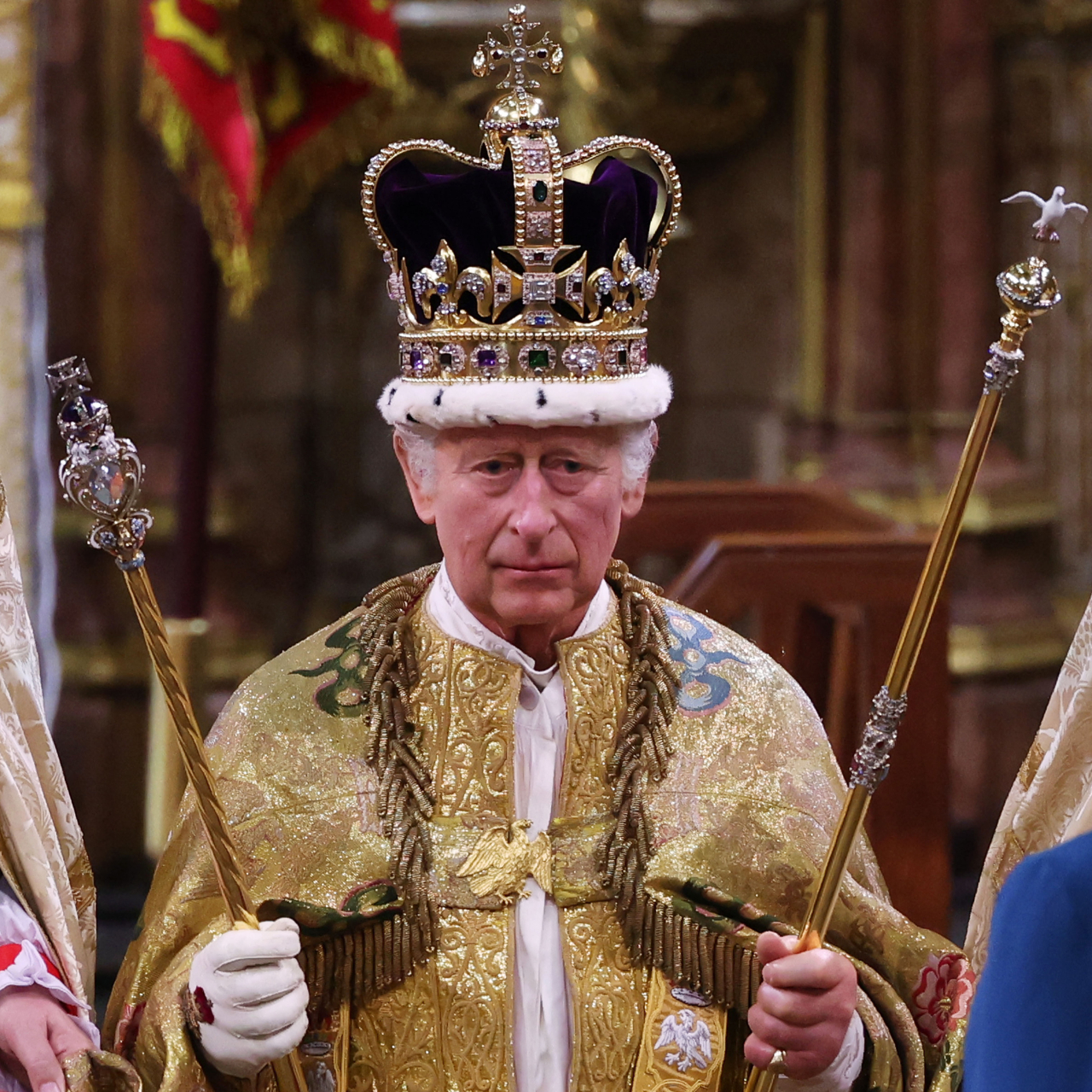 Charles III coroado rei do Reino Unido