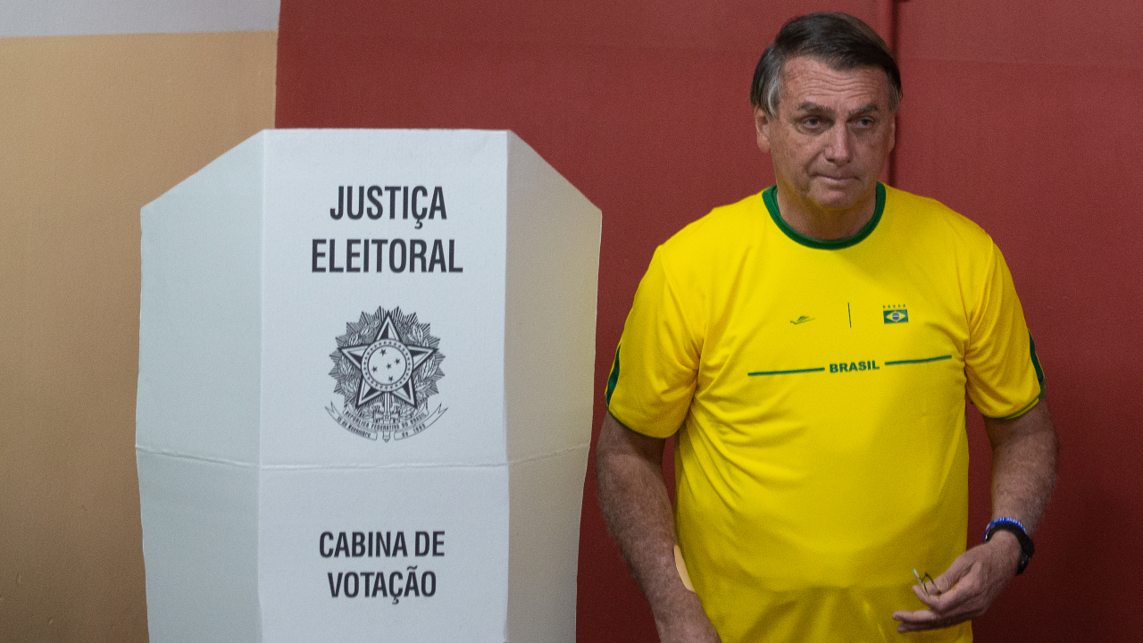 Fotografia de Bolsonaro durante o primeiro turno das eleições de 2022