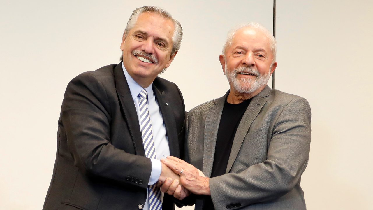 Alberto Fernández e Luiz Inácio Lula da Silva, presidentes da Argentina e do Brasil, respectivamente
