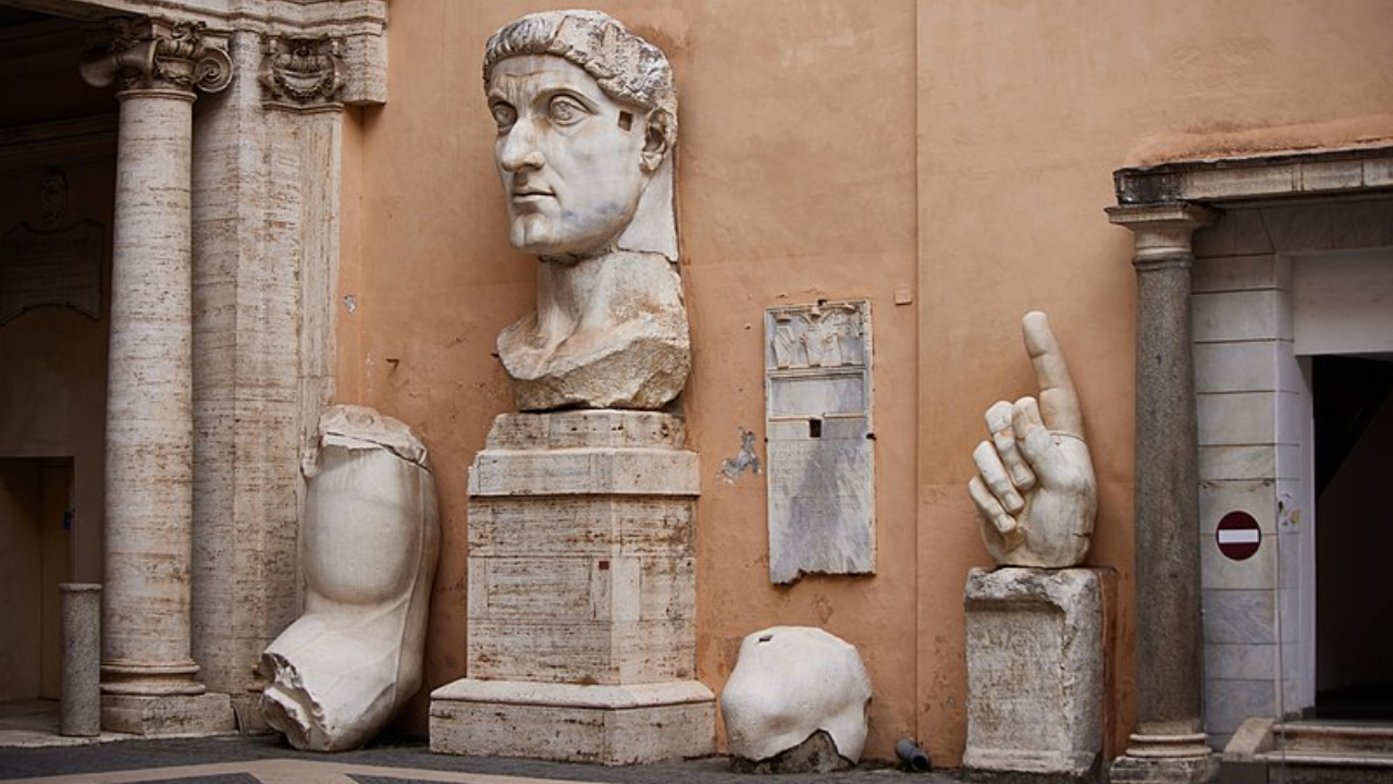 File:Remanescentes de estátua colossal de Constantino.jpg - Wikipedia