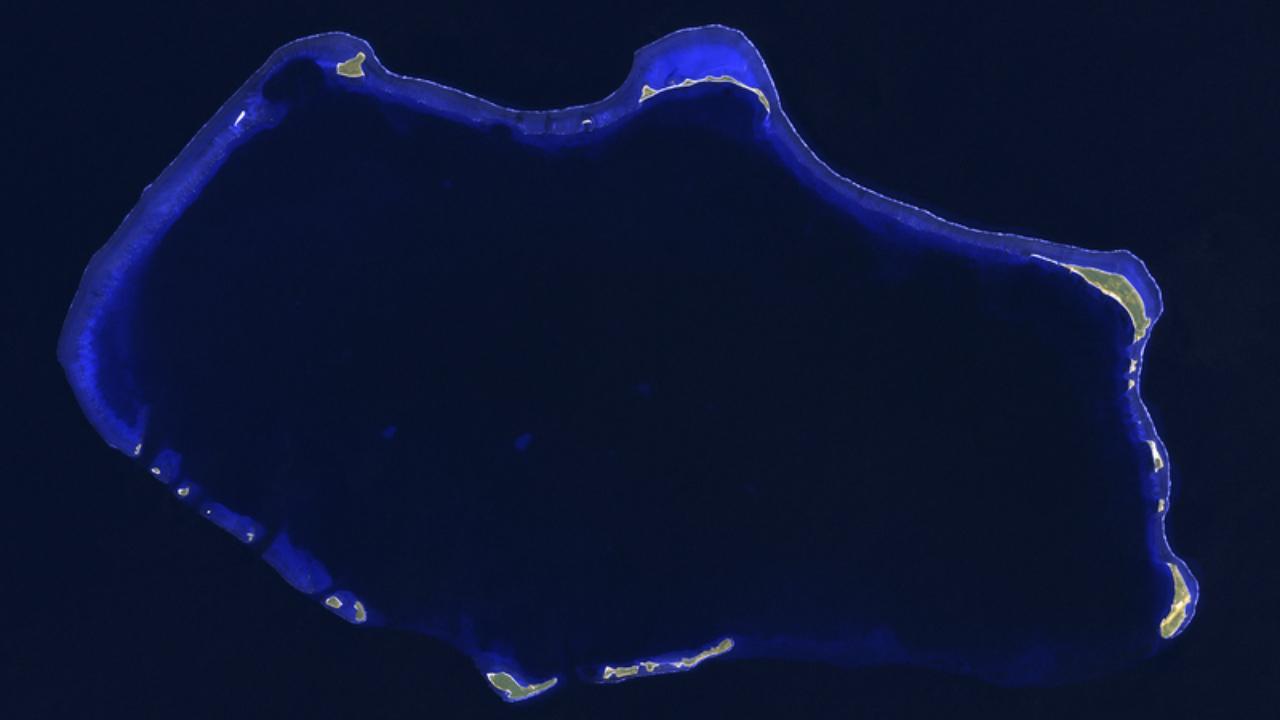 Imagem de satélite colorida artificialmente do Atol de Bikini