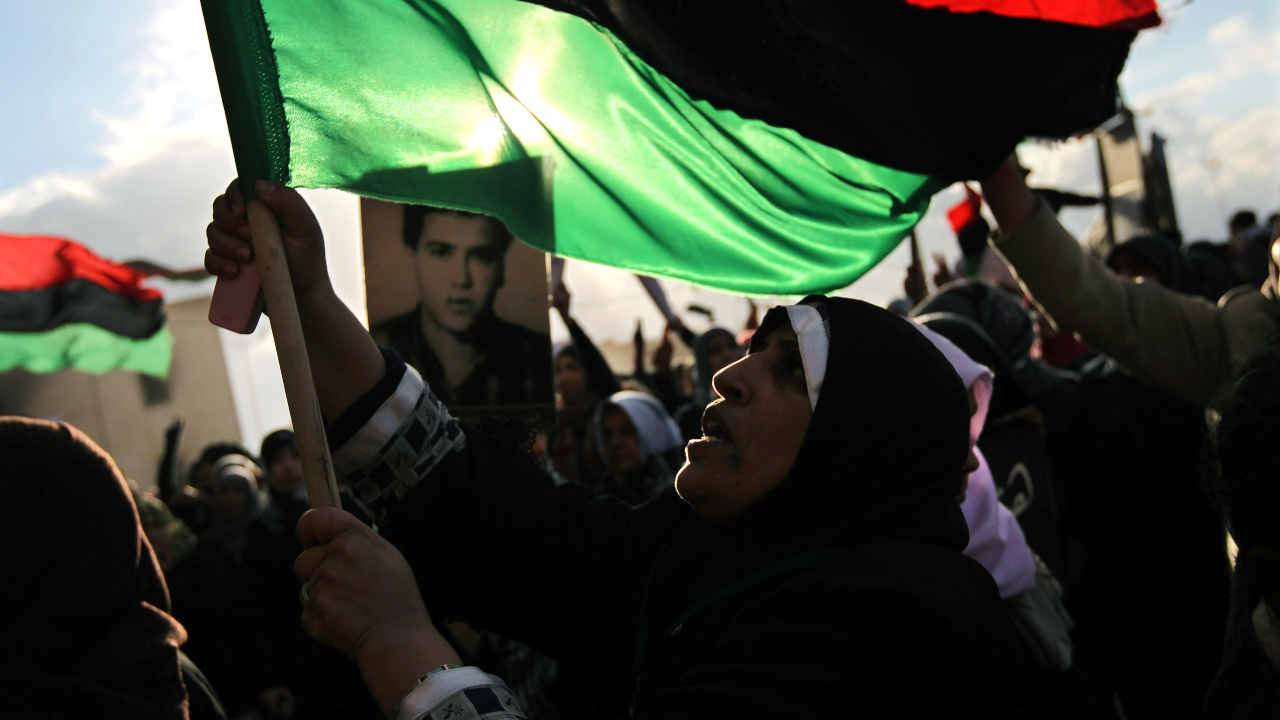 Imagens de manifestações opostas ao regime de Kadafi