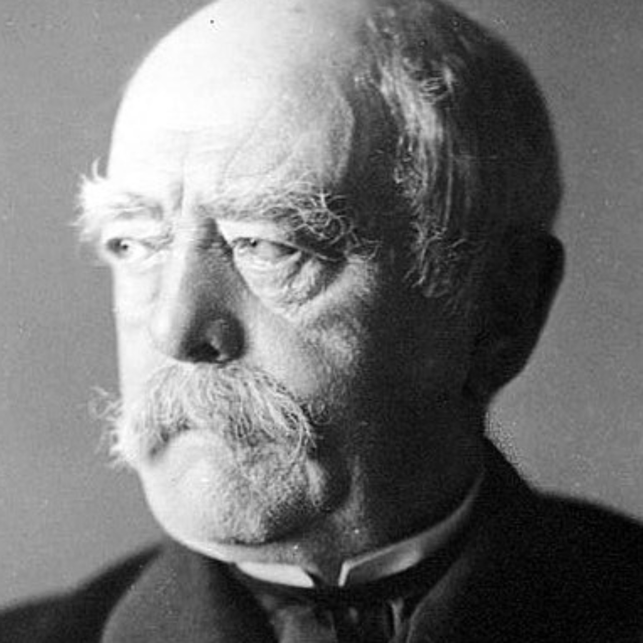Otto von Bismarck, conhecido também como 'O Chanceler de Ferro'