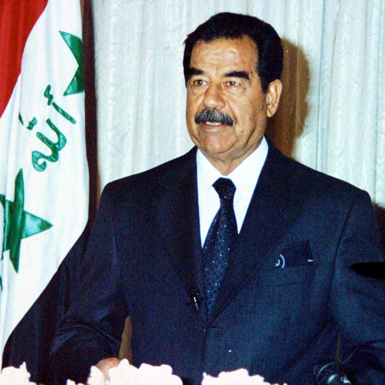 Saddam Hussein enquanto presidente do Iraque, em 2002