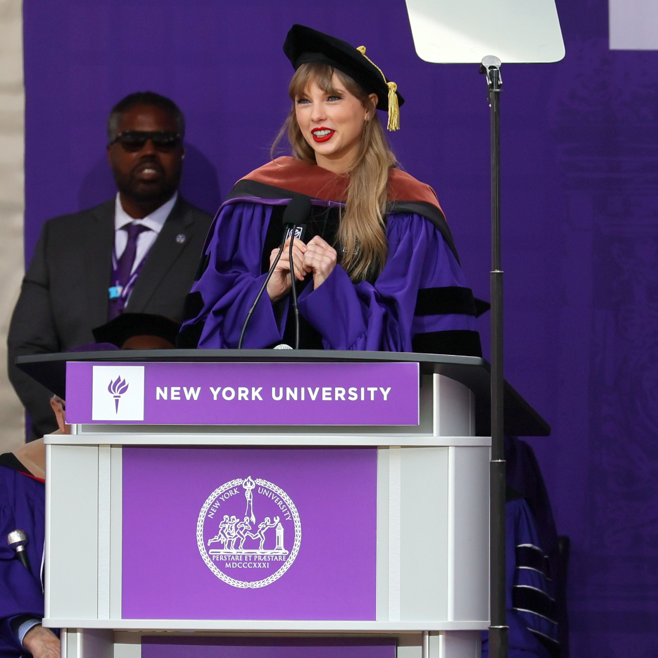 Taylor Swift em discurso ao receber honra de Doutora honoris causa