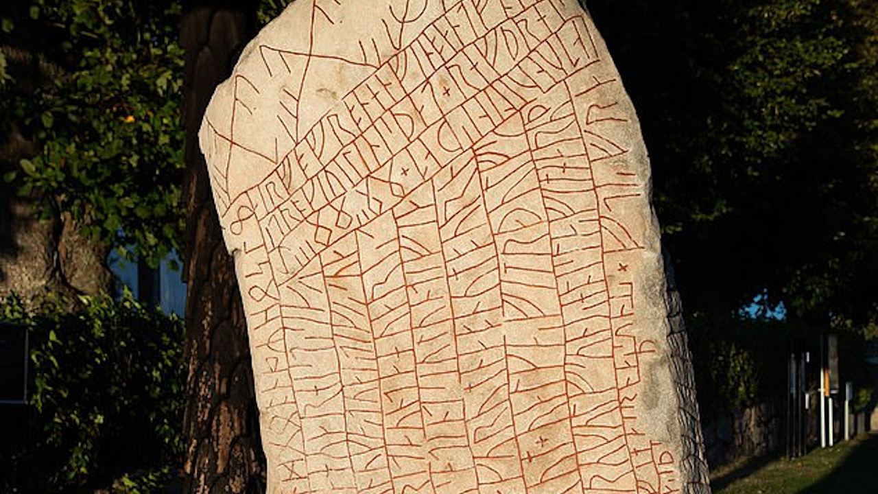 Fortuneteller Explica O Significado De Escandinavos Corridas Escandinavas  Em Pedras Planas Para O Advento Para O Futuro Foto de Stock - Imagem de  palmiste, pedra: 213107240